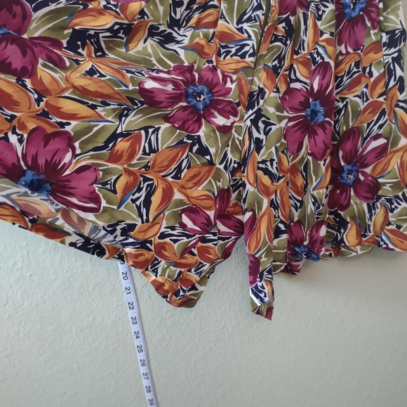 Two-piece vintage floral button-down shirt and high-waisted Grandmacore set - Picture 8 of 12